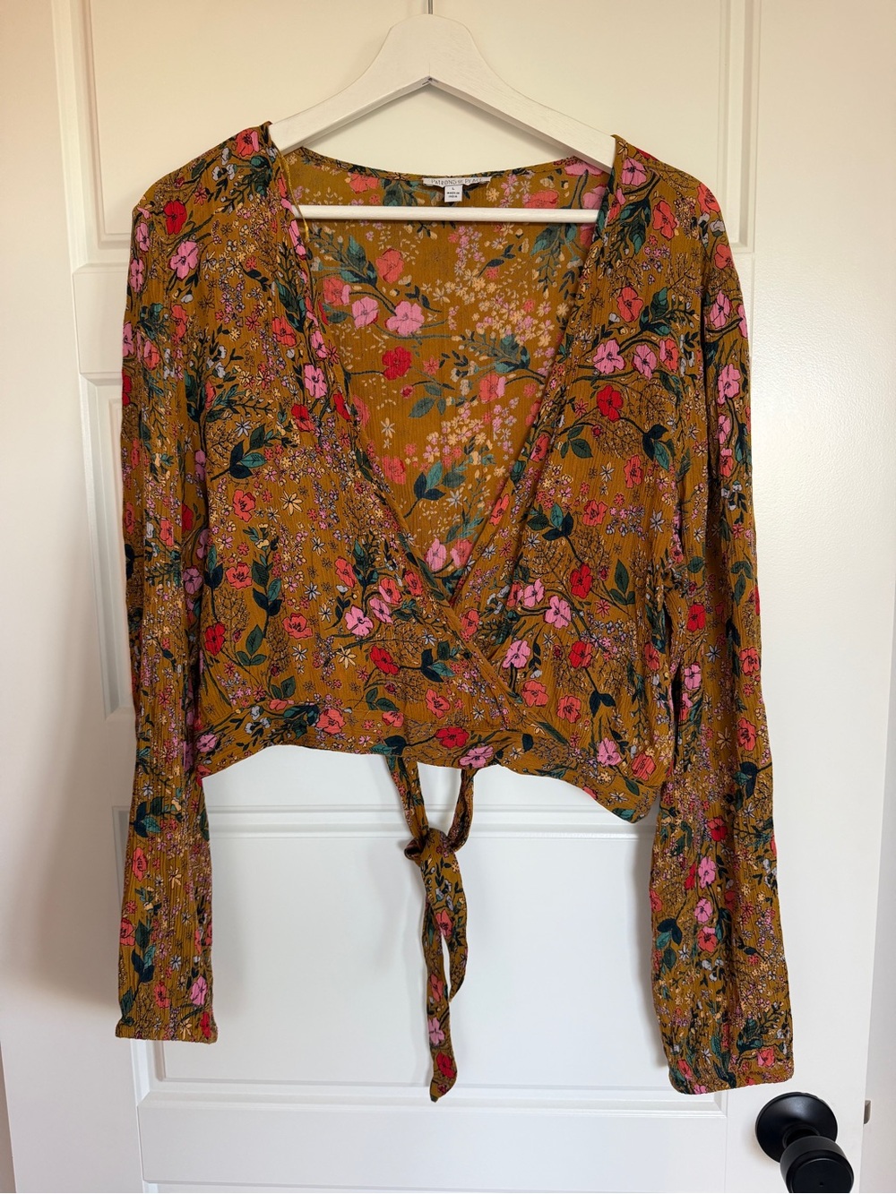 Patrons of Peace Floral Tie-Front Cropped Blouse in Brown & Pink Size Large